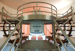 900 MHz high-resoution spectrometer